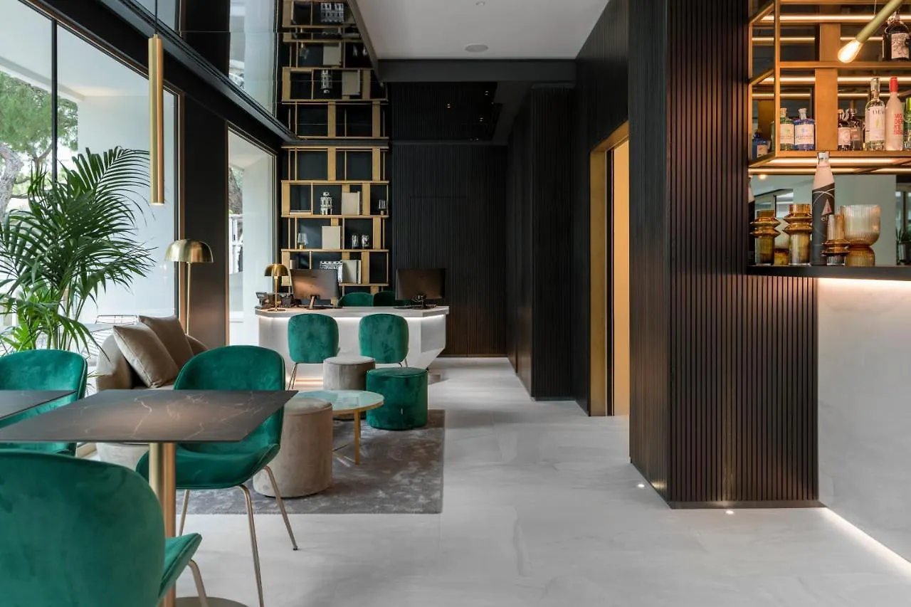 We Me Suite Hotel Riccione 4*,